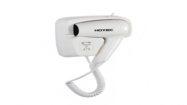Hotel Hair Dryers Are Not All the Same: What Changes Between Guest Rooms and Shared Facilities?